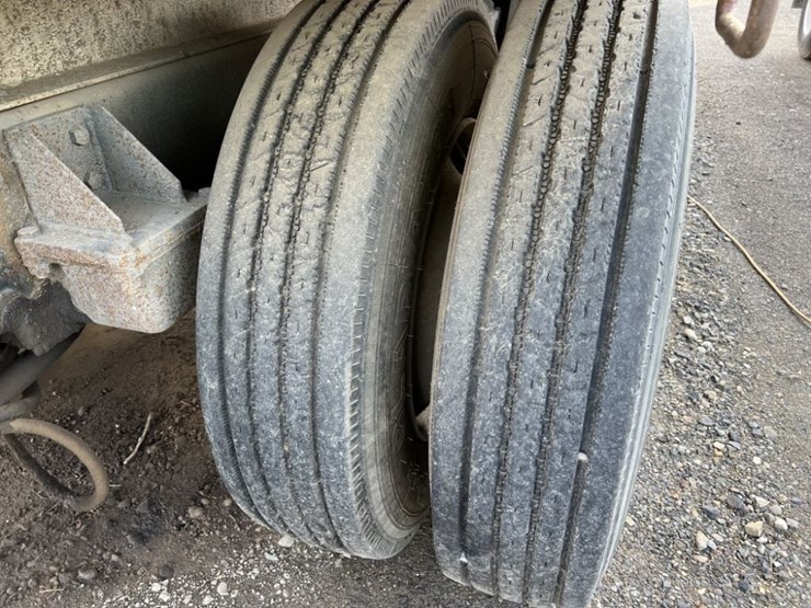 columbia-t/a-pup-trailer-image-9