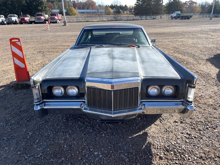 #1202-•-1969-lincoln-mark-3-continental-**must-be-trailered**(has-mn-title)-image-7