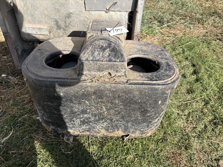 mira-fount-waterer-w/floats-image-2