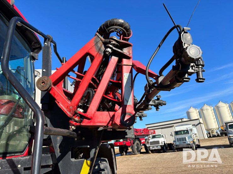 case-ih-patriot-4440-image-80