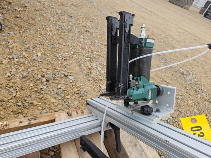 #3992-•-pallet-of-pneumatic-staplers-and-nailers-image-8