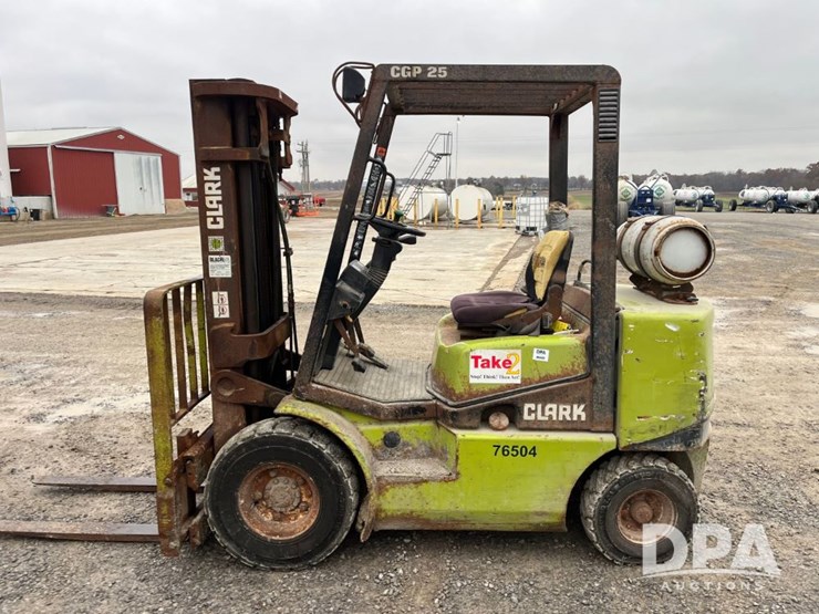 clark-cg25-forklift-(jn3492,-unit-76504)-image-8