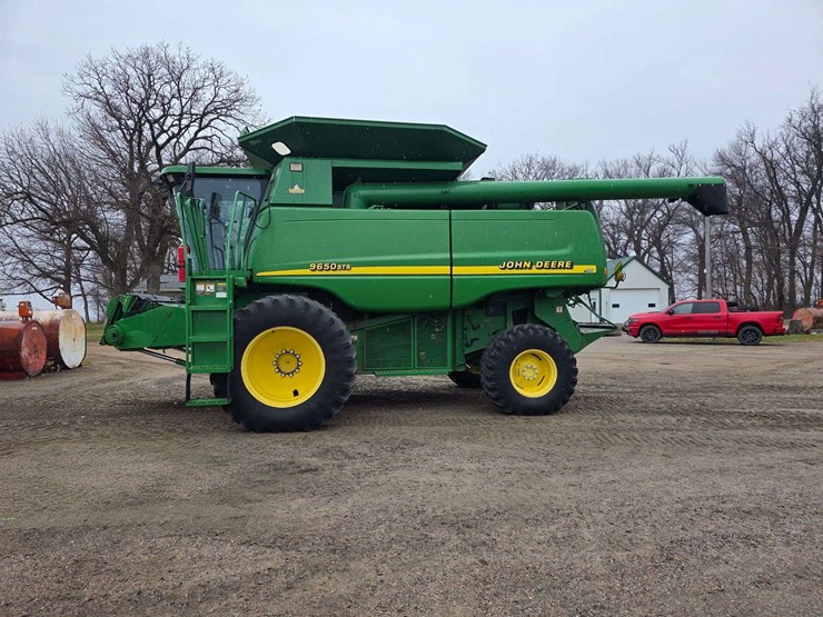 2000-john-deere-9650-sts-image-26