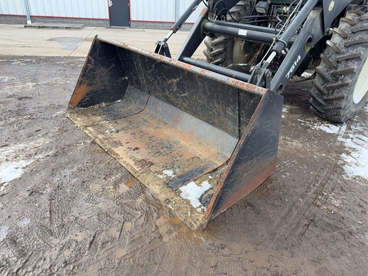 new-holland-tv145-image-15