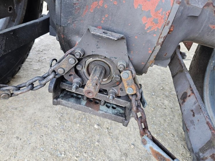 massey-ferguson-240-image-50