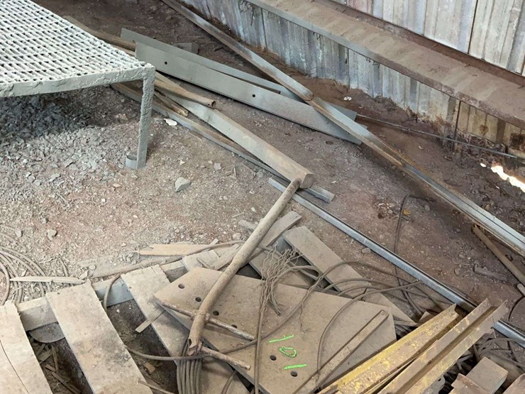 2-pallets-steel-image-4