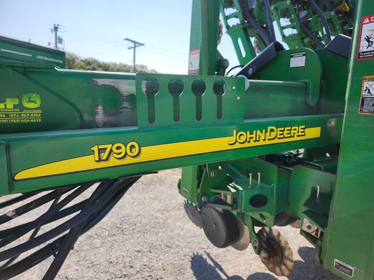 john-deere-1790-image-2