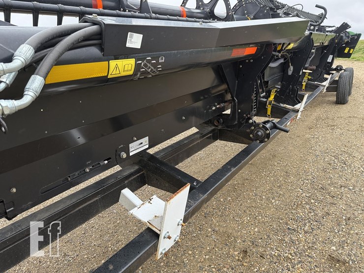 2013-john-deere-435d-image-25