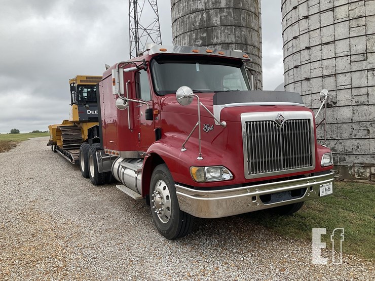 2003-international-9200-image-1