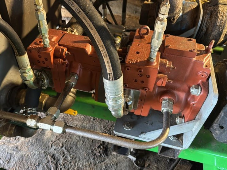 #130-•-kawasaki-piston-hydraulic-pumps-image-1