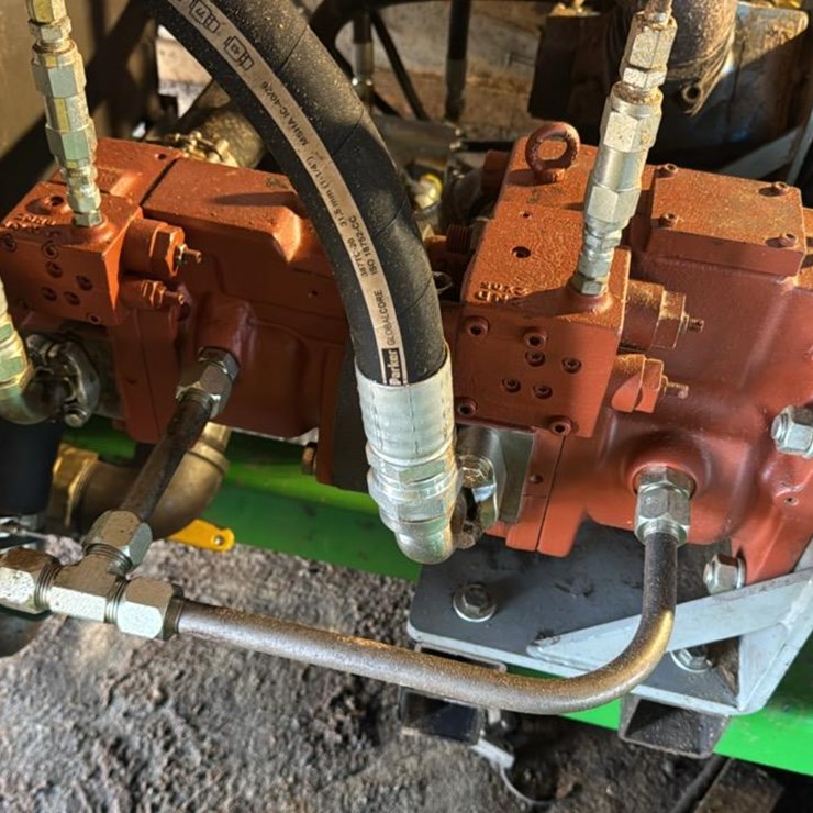 #130 • Kawasaki Piston Hydraulic Pumps