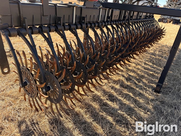 yetter-30'-rotary-hoe-image-18