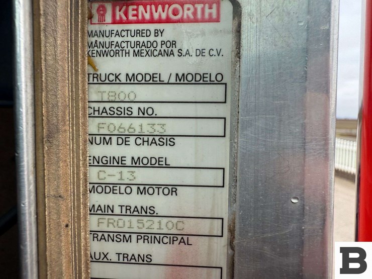 2004-kenworth-t800-image-75