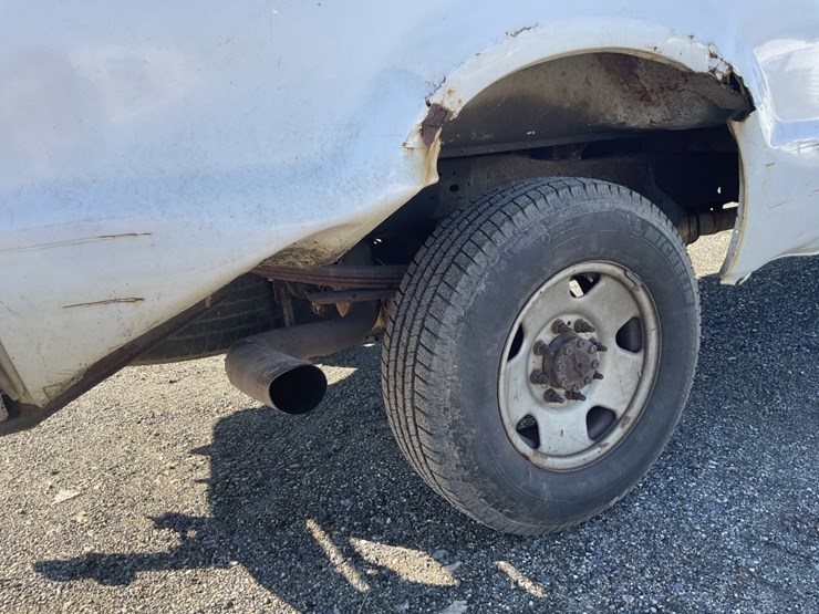 2004-ford-f250-xl-image-12