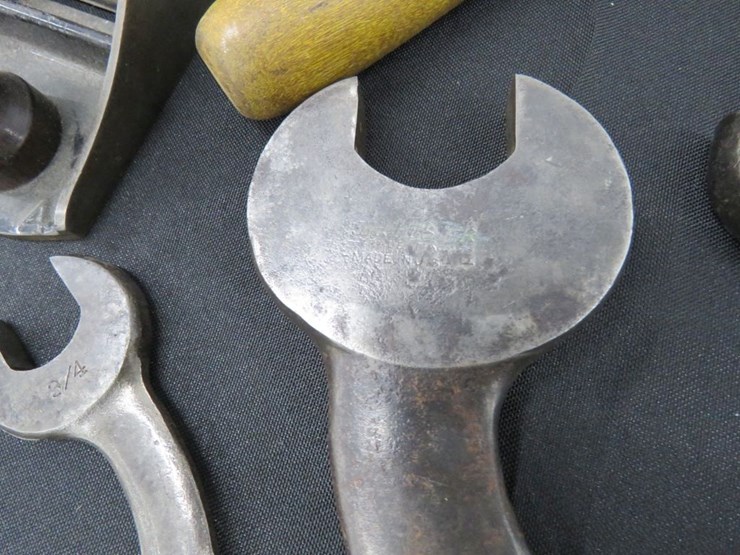 winchester-&-misc.-tools-image-3