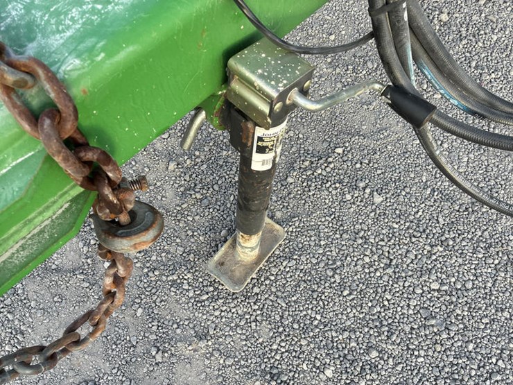 john-deere-2210-image-12