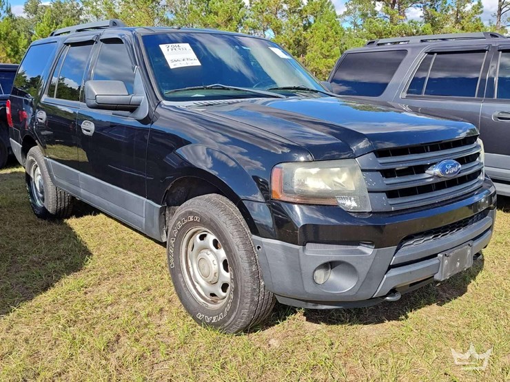 2016-ford-expedition-image-2
