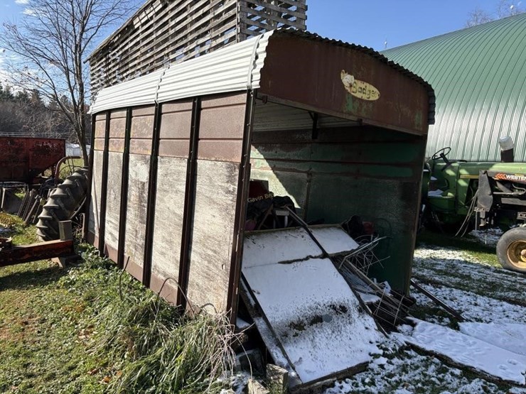 chopper-box-w/-misc.-scrap-&-contents-image-1