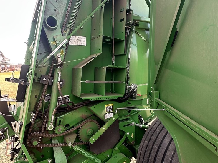 2018-john-deere-560m-image-6