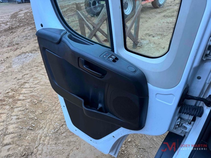 2018-dodge-1500-image-25