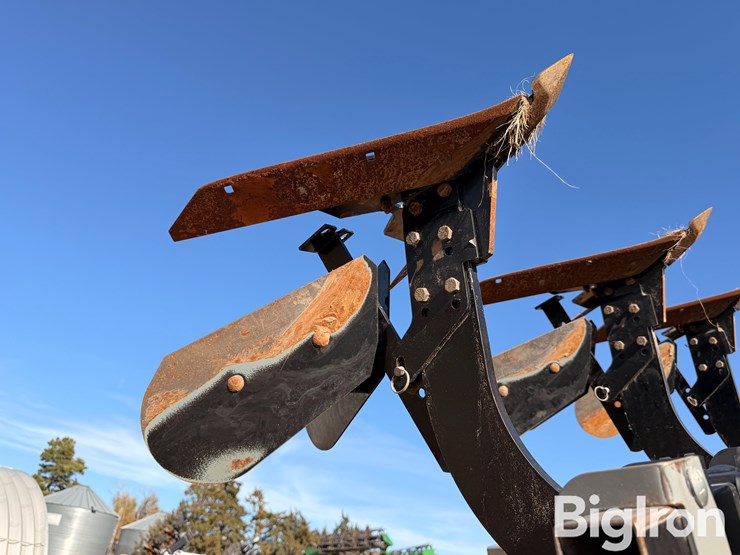 hiniker-12r-row-crop-cultivator-image-20