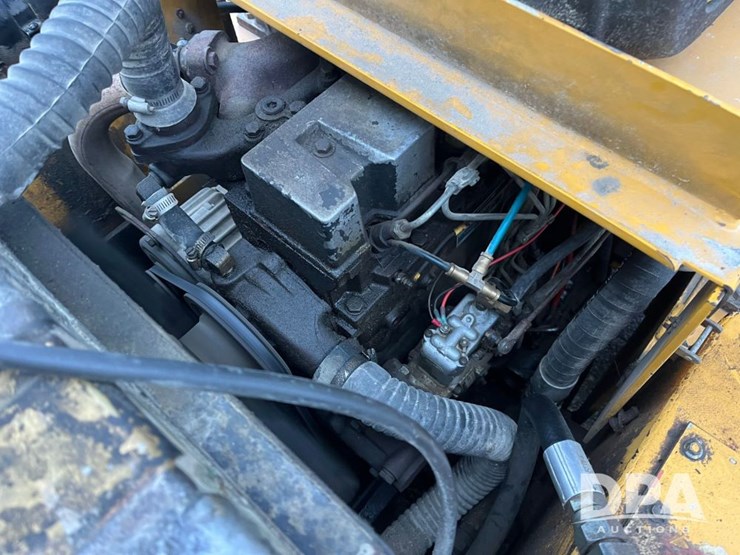 1995-swinger-180-loader-(jn3530)-image-38