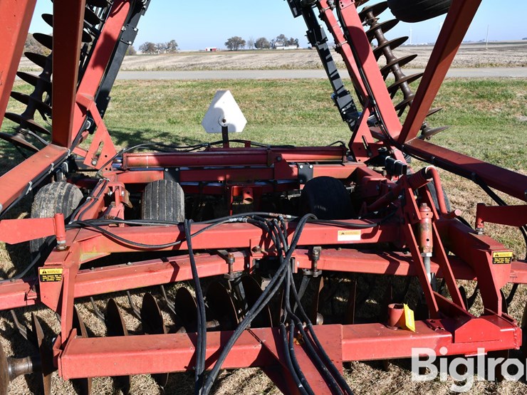 case-ih-3950-image-15