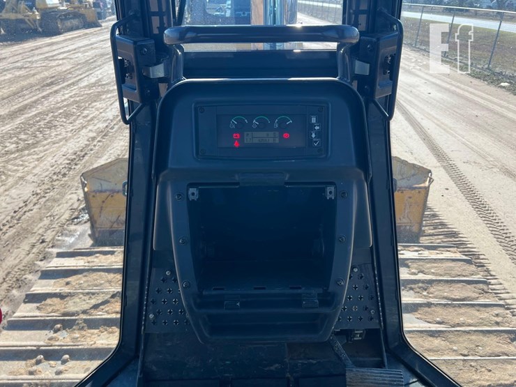 2013-deere-650k-lgp-image-39