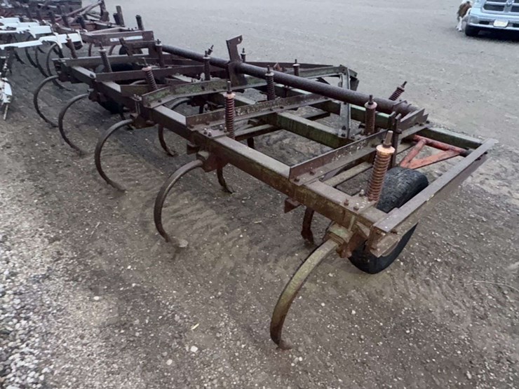 glencoe-chisel-plow,-pull-type,-13’,-(13)-shank,-no-hyd-cyl-image-9