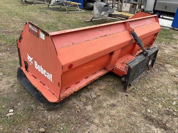 10'-bobcat-universal-attach-snow-pusher-image-5