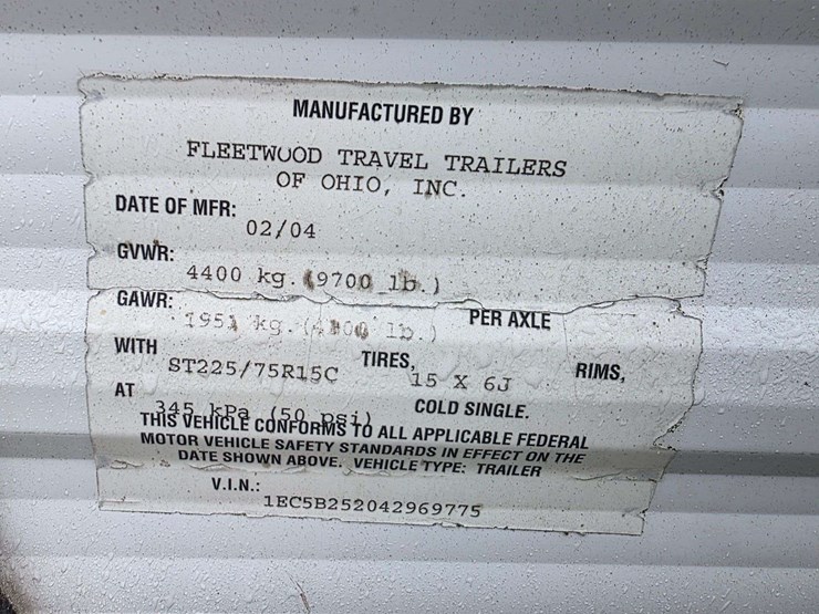 2004-prowler-fleetwood-5th-wheel-rv,-model-255-bhs,-12’-slide-out,-newer-19’-awning,-1-queen-front-b-image-19