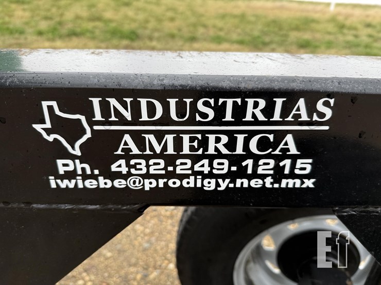 2013-john-deere-435d-image-26