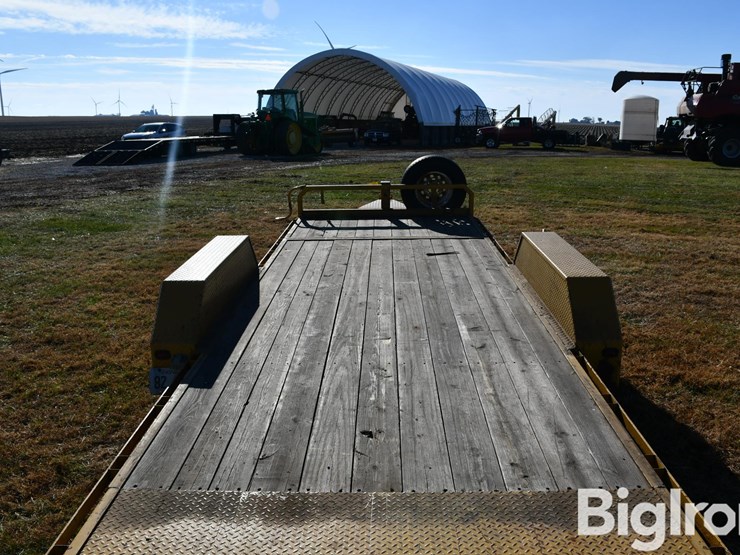 2011-corn-pro-21'-t/a-tilt-deck-trailer-image-16