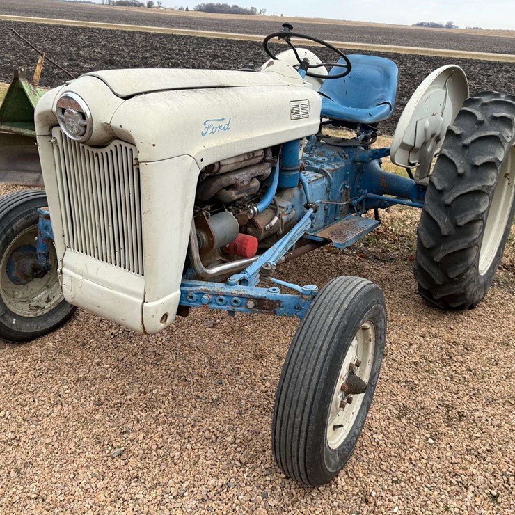 1954 FORD TRACTOR