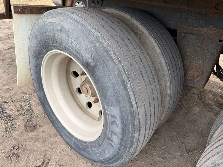 2006-utility-4000d-x-image-35