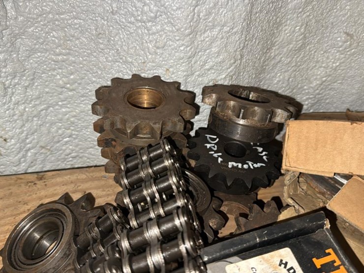 #168-•-contents-of-shelf-one-and-two*-image-9