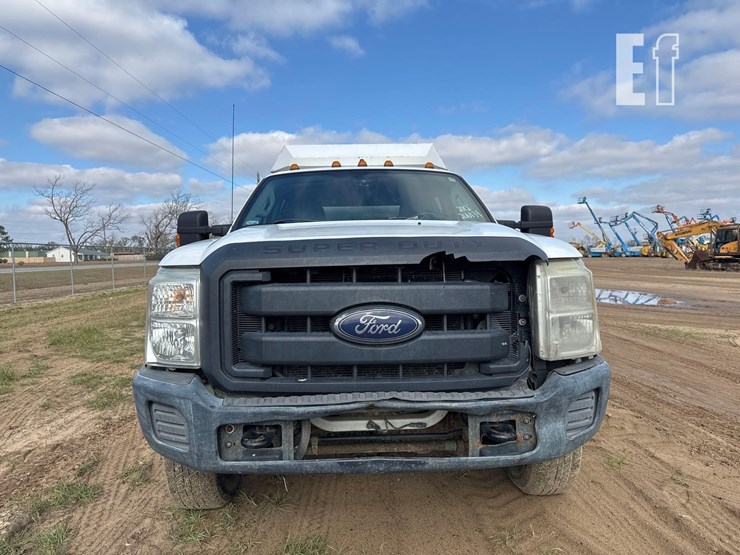 2012-ford-f350-xl-image-2