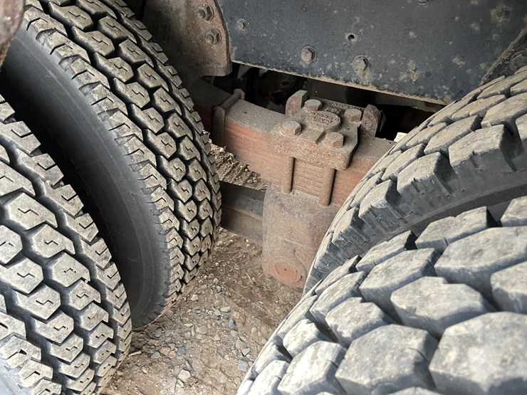 #1134-•-1993-ford-sheetrock-boom-truck-(has-mn-title)-image-27