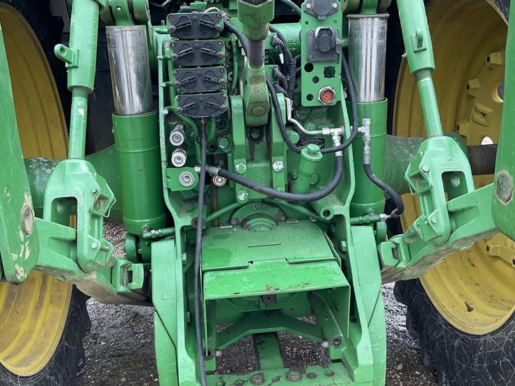 john-deere-8230-image-6