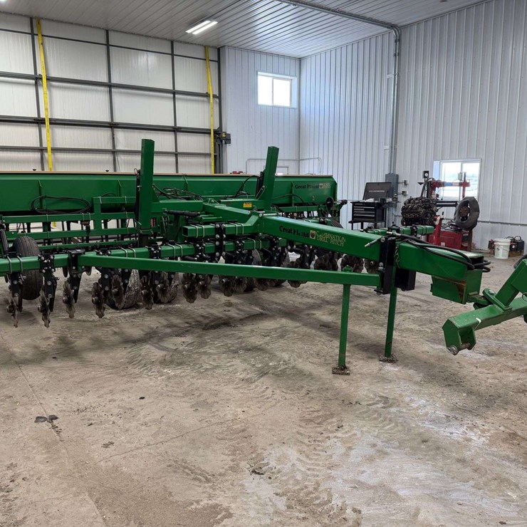 Great Plains 20’ Grain Drill, 10” Spacing, 3pt Converted Into a Pull Type, Has Markers, Front Coulte