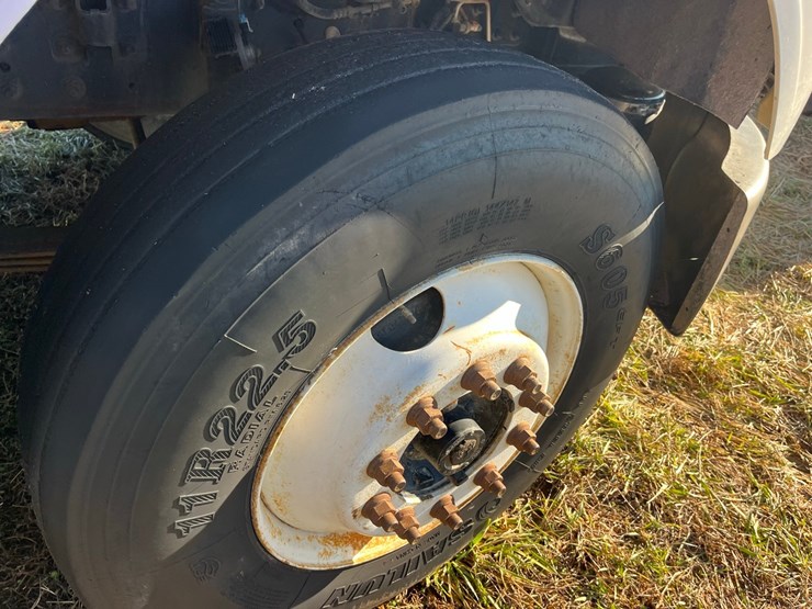 05-freightliner,-m2,-20’johnny-gregory-dump-grain-body,-5’-sides,-image-11