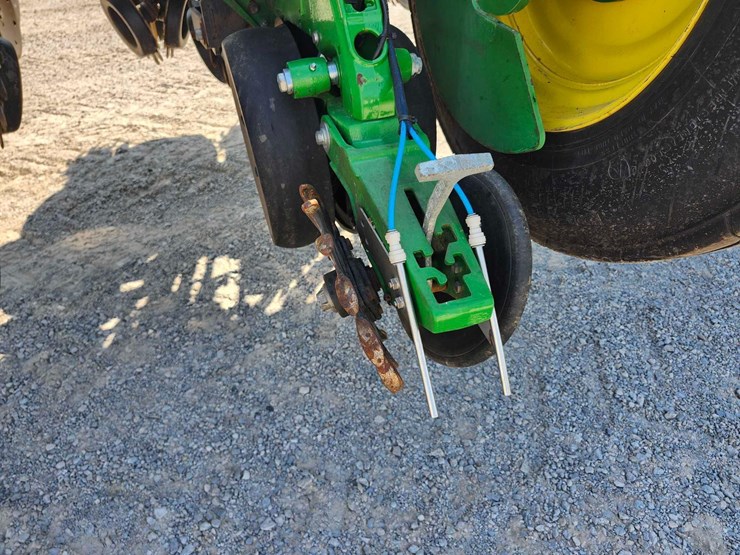 john-deere-1775-image-5