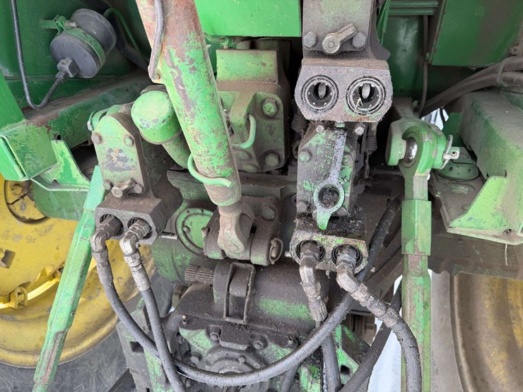 1975-john-deere-4230-image-22