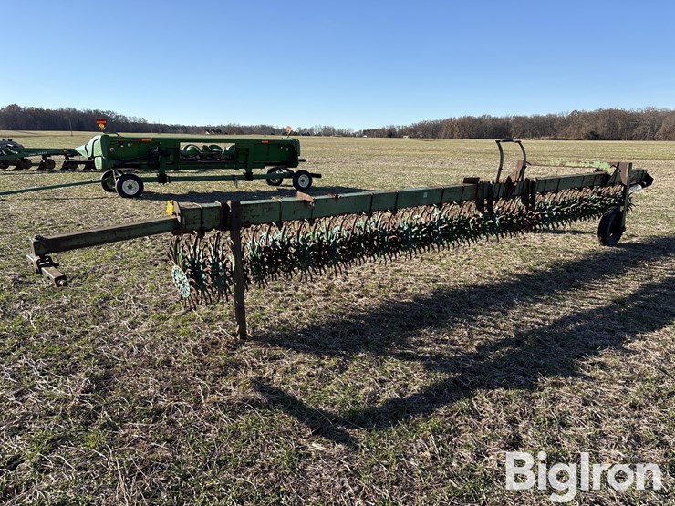 john-deere-400-image-1