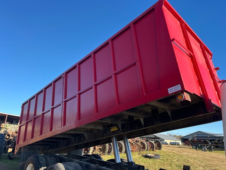 05-freightliner,-m2,-20’johnny-gregory-dump-grain-body,-5’-sides,-image-3