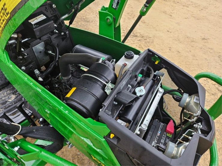 john-deere-1025-image-19