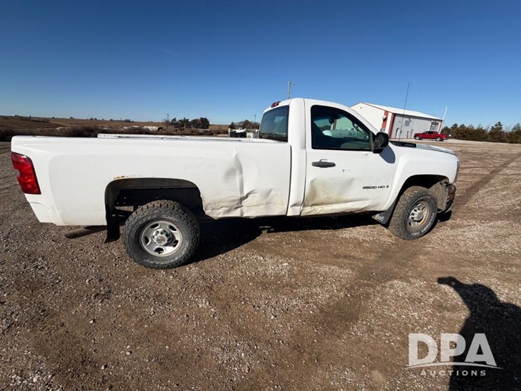 chevrolet-2500hd-image-8