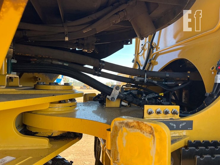 2021-caterpillar-926m-image-17