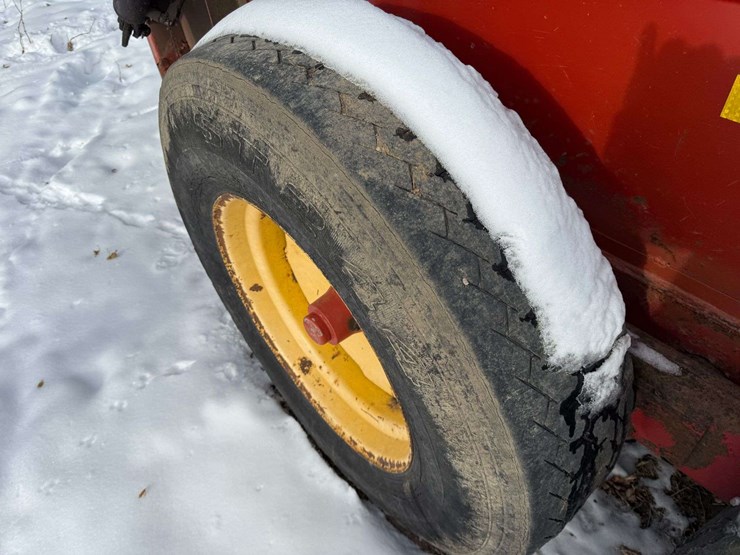 new-holland-185-image-13