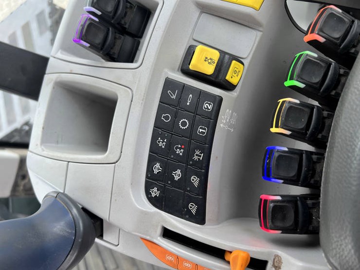 2023-new-holland-t9.600-image-56